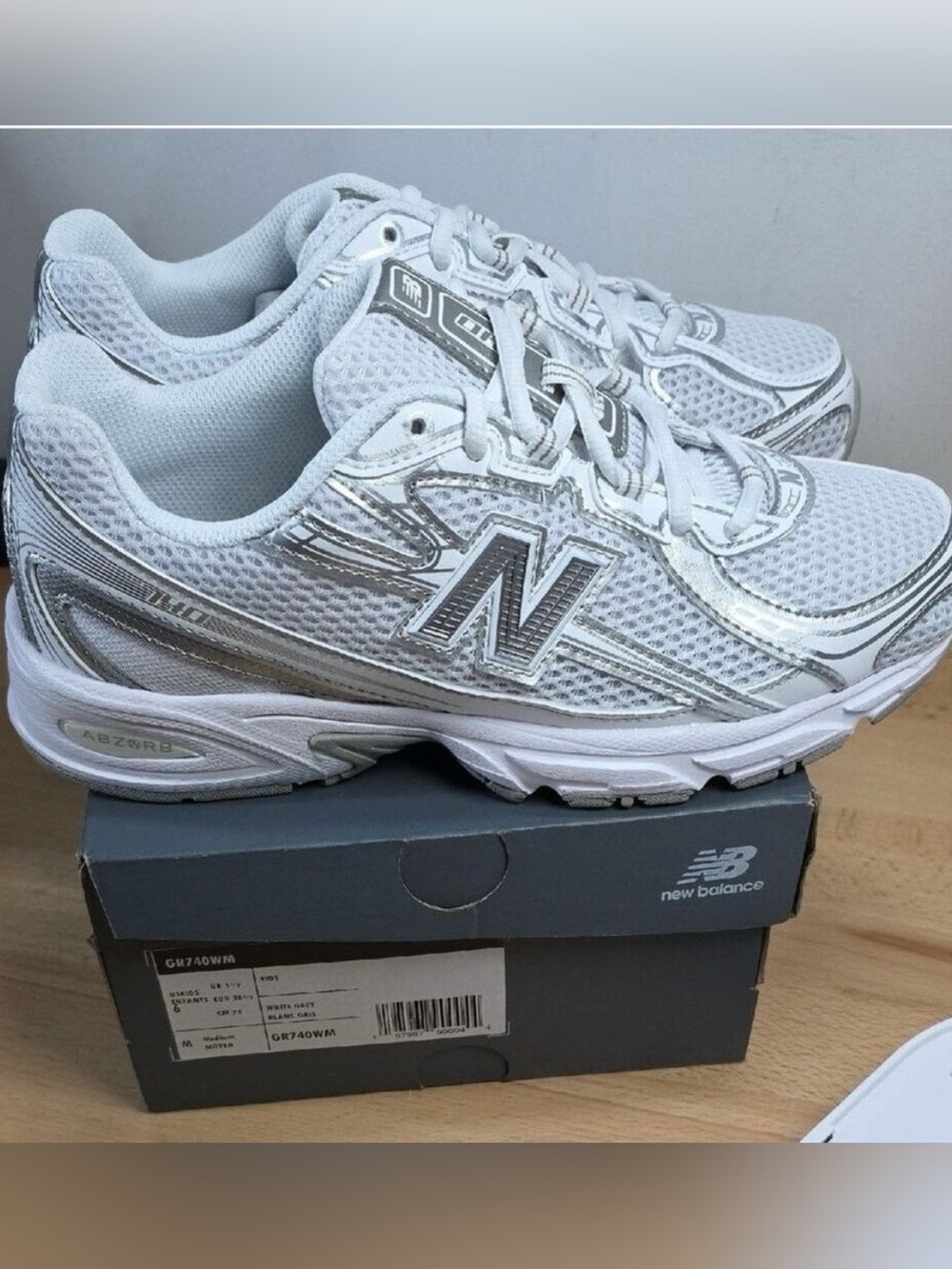 New Balance Women's White and Silver Walking Shoes